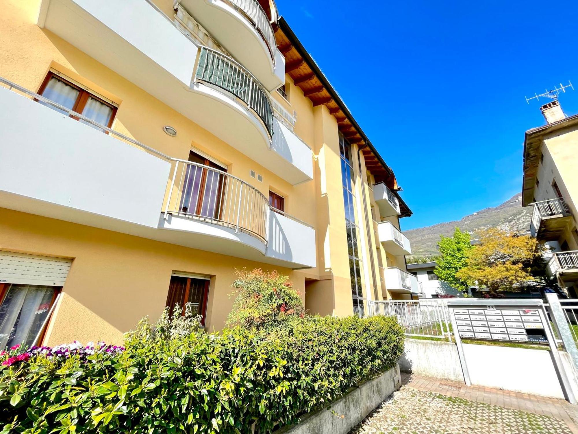 Casa Segantini - Relax Patio Apartment 1 อาร์โก ภายนอก รูปภาพ